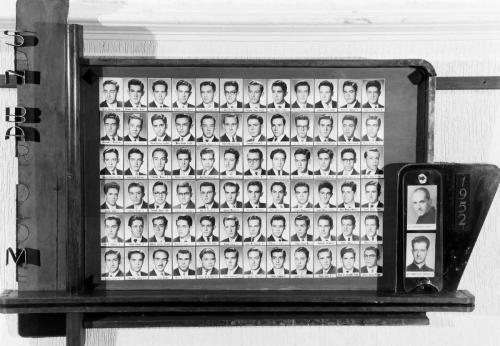 1952
